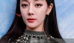 热巴最新爆料图,美艳动人，时尚感十足